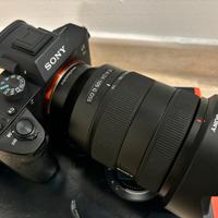 Sony A7 III con obiettivo Sony 24-105 F4