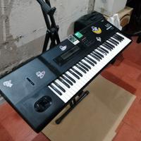 tastiera musicale Korg M1
