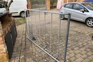 Portapacchi professionale con rullo