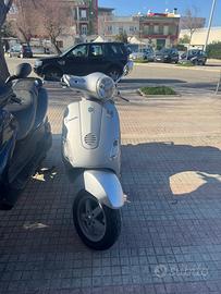 Vespa 125 LX Grigio