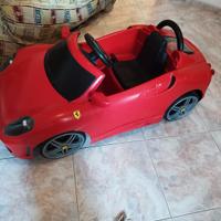 macchina Ferrari per bambini 