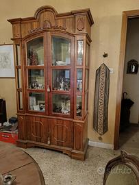 Vetrina in legno massello