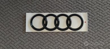 Logo Audi posteriore 
