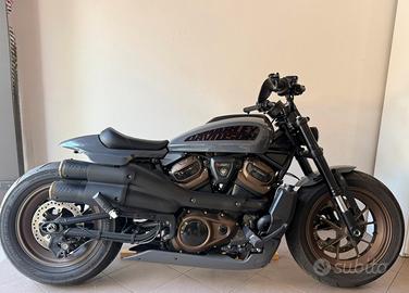 Harley-Davidson Sporster 1250 S accessoriata