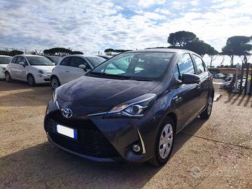 TOYOTA Yaris 1.5h 72cv SAFETYPACK TELECAM LUCI A