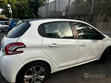 Peugeot 208 hdi