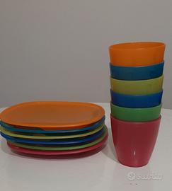 6 piatti + 6 bicchieri in plastica IKEA