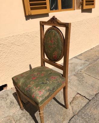Sedia d'epoca con medaglione stile Neoclassico / L