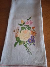 Cortesia/asciugamano per ospiti in lino dipinta 