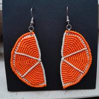 Orecchini arancia macramé