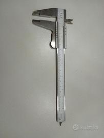Calibro analogico a corsoio in acciaio inox 150mm