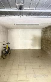 BOX LOCALE DI GRANDI DIMENSIONI