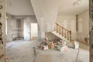 Casa indipendente in fase di ristrutturazione