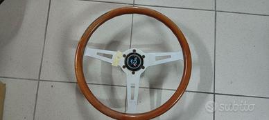 volante Momo  scionieri