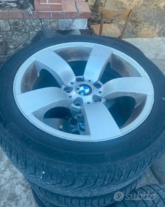Cerchi da 17 *con gomme*