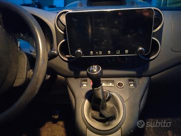 AUTORADIO ANDROID 
CAR MULTIMEDIA PLAYER 