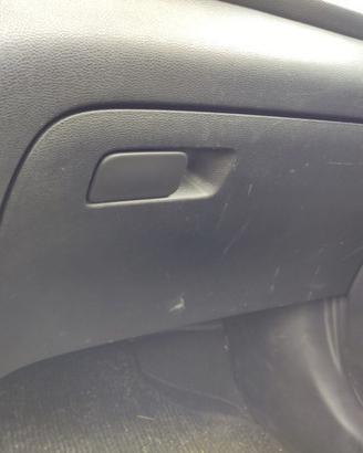 Cassetto portaoggetti HYUNDAI I20 del 2015