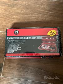 Set di attrezzature di riparazione nuovo