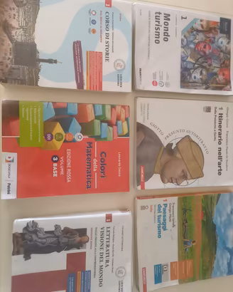 libri superiori ( classe 3 indirizzo turistico)