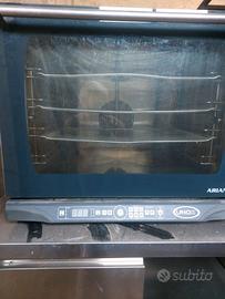Forno a convenzione con tastiera digitale