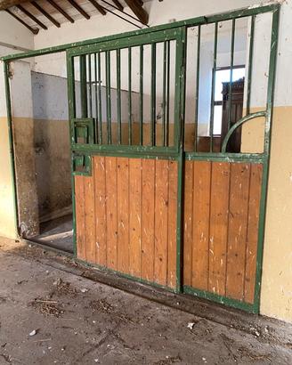 Porte per box cavalli
