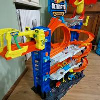 Hot wheels  ultimate garage 