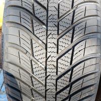 Pneumatici 4 stagioni  215/60 R17 96H