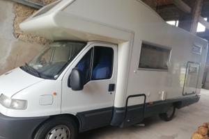 Camper ARCA America 403 mansardato 6 posti