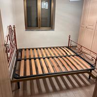Letto matrimoniale in ferro battuto