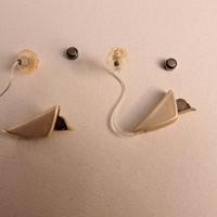 Apparecchi acustici Oticon