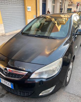 Opel Astra J