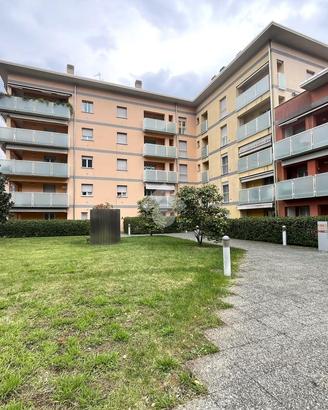 2 LOCALI A LECCO