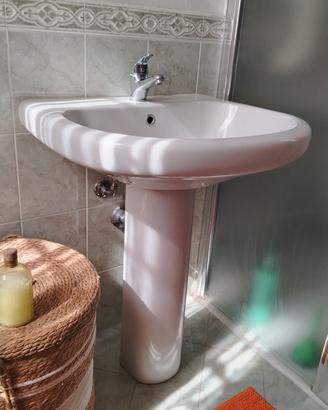 Lavabo con colonna 