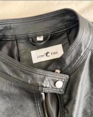 Giacca ecopelle modello femminile Tg M