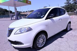 Lancia Ypsilon 1.2 69 CV 5 porte S&S Silver