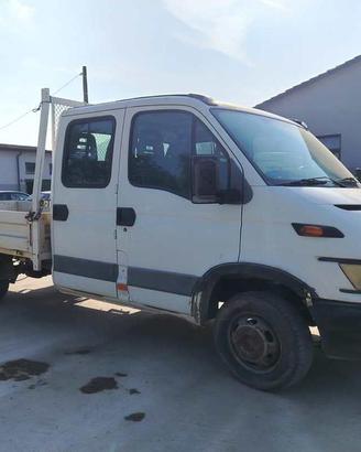 IVECO DAILY 35C 12 2.8 DOPPIA CABINA