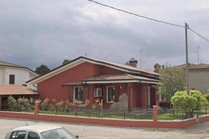 Immobile in asta di 205 m² con 3 locali e box auto