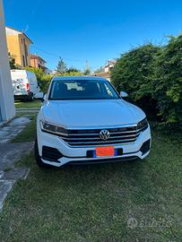 VOLKSWAGEN Touareg 3ª serie - 2020