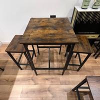 Tavolo vasagle piccolo con 2 sgabelli