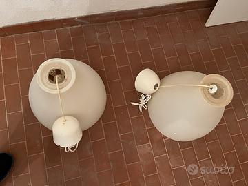 2 lampadari IKEA in plastica