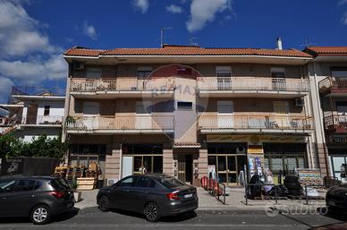 App. con terrazza panoramica e garage a Mascali