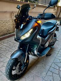 Xadv 750