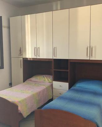 Stanza singola in appartamento con uso b-c