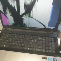 Portatile Samsung np300 E7A, schermo rotto