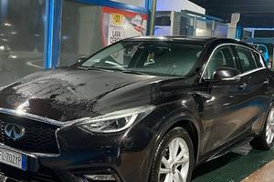 Infiniti q30 1.5 diesel automatica