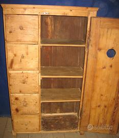Antica credenza dispensa