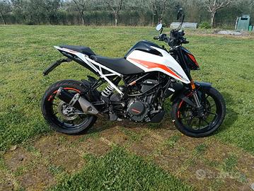 KTM Duke 390 abs 2021