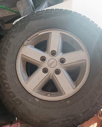 cerchi e gomme 16" Jeep Wrangler JK