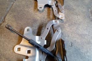 Coppia cerniere cofano Alfa Romeo Stelvio