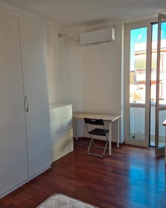 Appio latino trilocale arredato balcone
